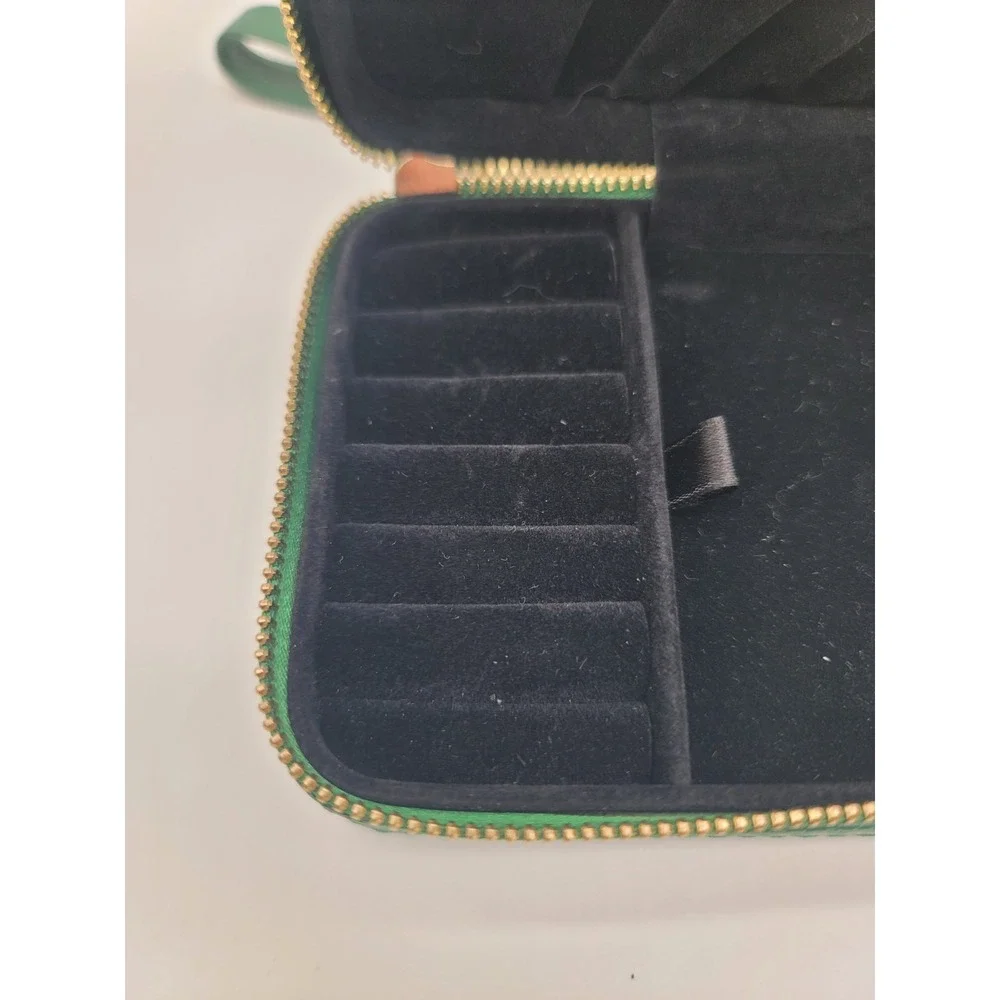 Pandora Green Travel Jewelry Box Case Wristlet Organizer Zip Vegan Leather